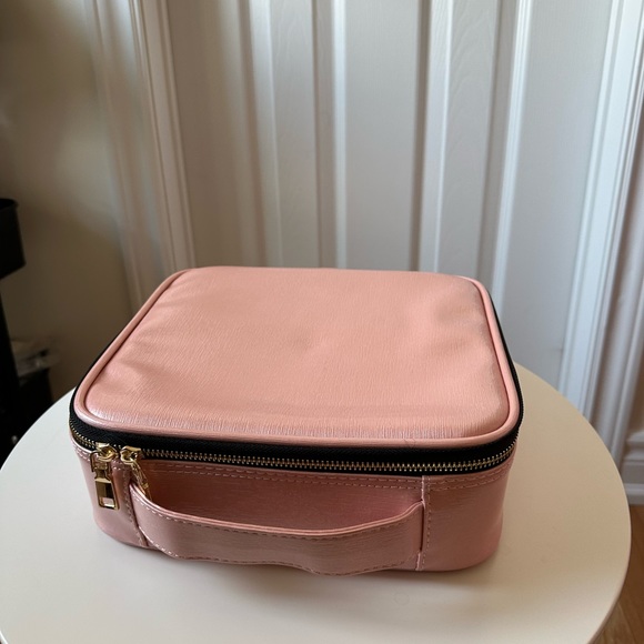 [SOLD] Makeup Organizer Bag 💄👛💼 - Picture 2 of 3